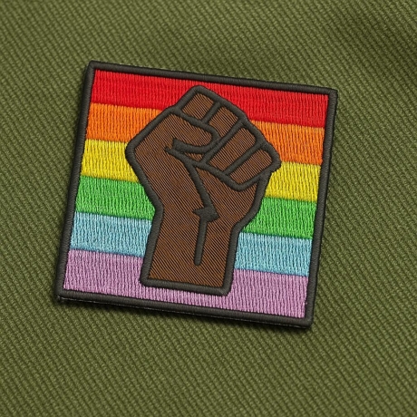 Rainbow Fist Aufnäher: LGBTQ+ Pride | 6cm