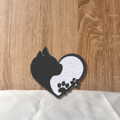 Katze Aufnäher | Silhouette Herz Aufbügler | Gestickter Aufnäher mit anpassbaren Farben