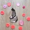 Katzen-Patch, gesticktes Kätzchen auf Büchern mit Blumendetails, anpassbare Farben, Buchliebhaber Geschenk