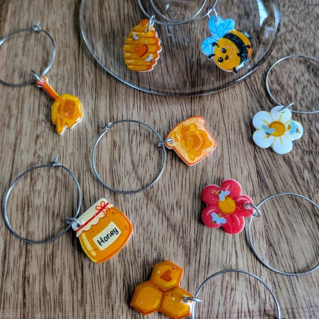 Glasmarker für Naturliebhaber mit Glitzer, Bienen, Honig, Blumen