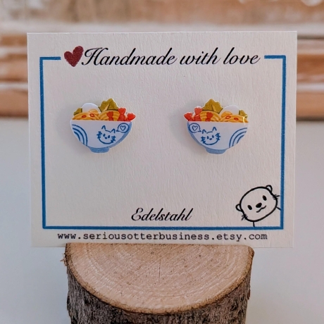 Ramen Ohrstecker Japan Motiv mit roter Schüssel und Katze 