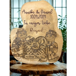 Personalisierbares Geschenk aus Teakholz zum Jahrestag – Steampunk Otter mit Herz |  27 × 30 cm | Brandmalerei auf Holz | Pyrografie Unikat