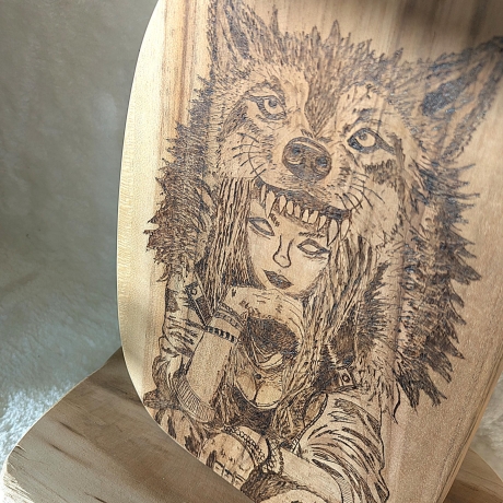 Fantasy Wanddeko I Deko aus Teakholz handgemacht – Mystisches Wolfs- Fantasymotiv auf massivem Holz 25,5 × 19 cm