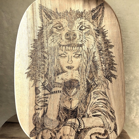 Fantasy Wanddeko I Deko aus Teakholz handgemacht – Mystisches Wolfs- Fantasymotiv auf massivem Holz 25,5 × 19 cm