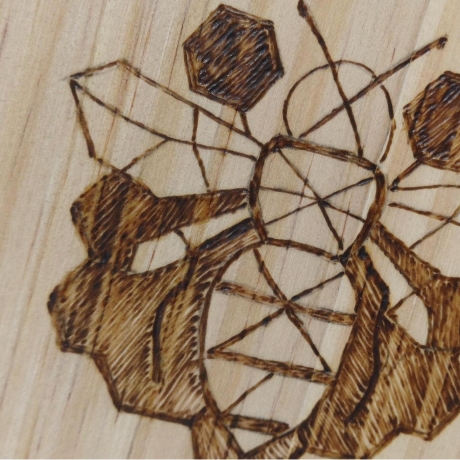 Untersetzer aus Holz mit Bienenmotiv 10x10 | Geometrische Holzkunst im 2er- oder 4er-Set | Handgemachte Pyrographie & moderne Tischdeko I