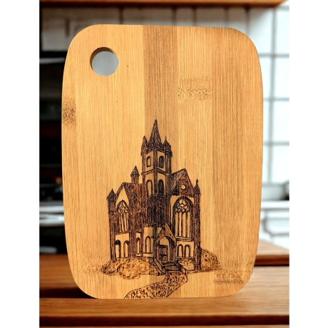 Personalisierbares Frühstücksbrettchen aus Baumbus mit Gotik-Motiv I Geschenkidee zu Valentinstag oder Muttertag I 19x14 cm I Brandmalerei
