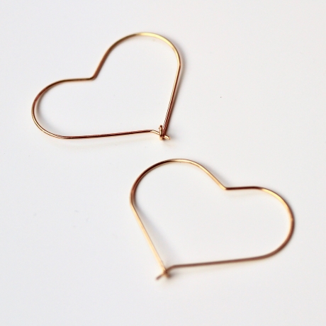 Vergoldete Ohrringe Herz Kreolen als minimalistische Ohrringe