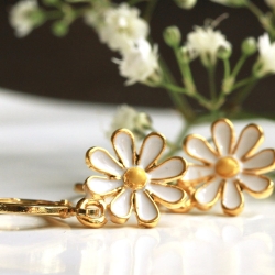 Creolen Gänseblümchen Ohrringe emailliert 