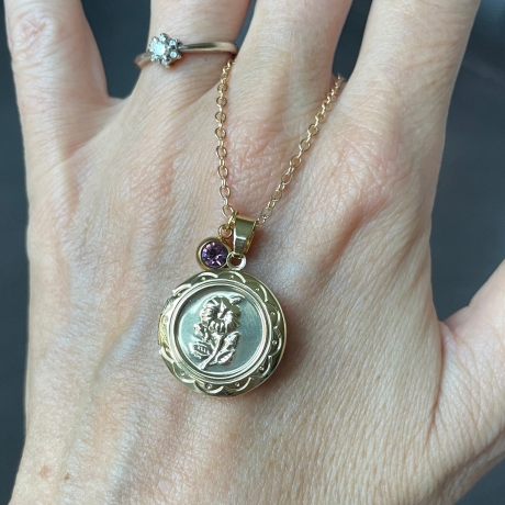 Kette Medaillon Rose im Vintagestyle echt vergoldet für zwei Foto