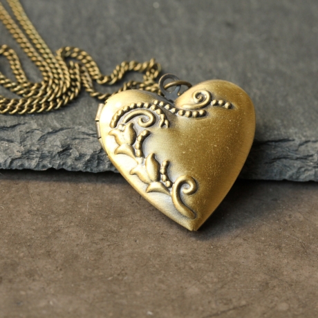 Kette Medaillon Herz im Vintagestyle antik bronzefarben