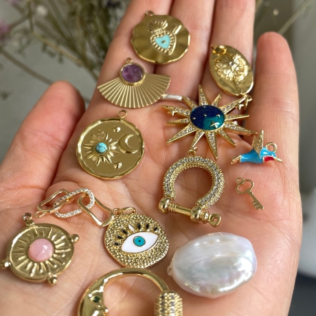 Kette Choker Mond Sonne Stern mit massiv vergoldeter Gliederkette