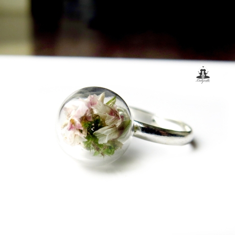 Ring  Blüten Moos in Glaskugel silberfarben