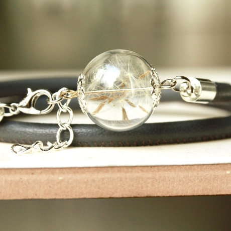 Pusteblumen Armband Leder in dunkelgrau mit Berliner Pusteblume als außergewöhnliches Geschenk für Sie