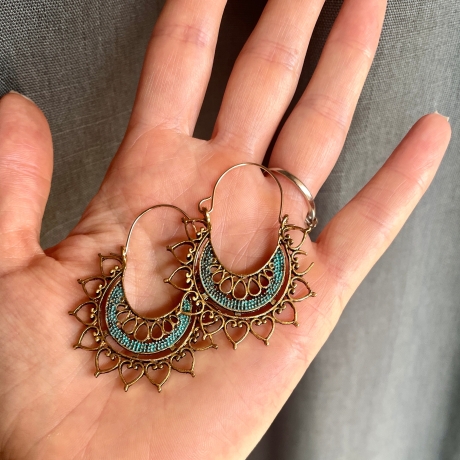 Vintage Creolen Boho antikgold mit Patina ein außergewöhnlicher Retro Ohrring als perfektes Geschenk für sie