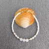 Armband – Weiße Jade & Süßwasserperlen – Edelsteinarmband