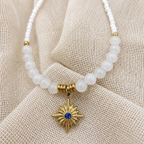 Halskette - Edelstein Schmuck mit weißer Jade - Perlenhalskette