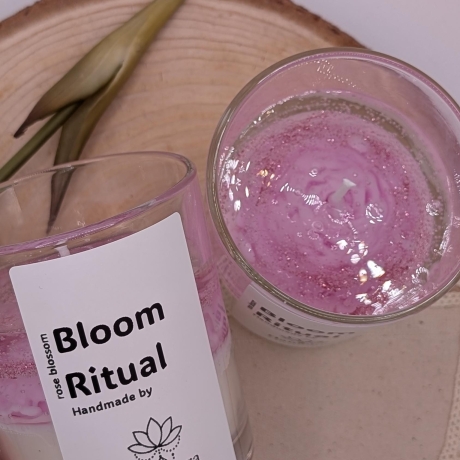 Sojawachs Duftkerze mit Rosenduft – Handgegossene Kerze, Geschenk