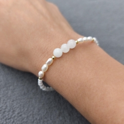 Armband – Weiße Jade & Süßwasserperlen – Edelsteinarmband