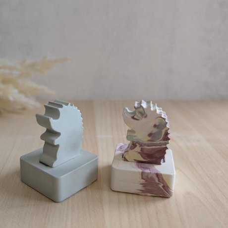 Igel handgegossen – „Igel dich nicht ein“ Geschenk, Wunschfarbe