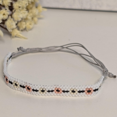 personalisiertes Armband mit floralem Muster | Wunschfarben
