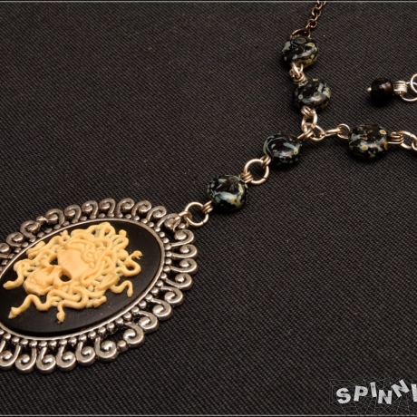 Medusa Medaillon Halskette Kamee Darkromantik handmade