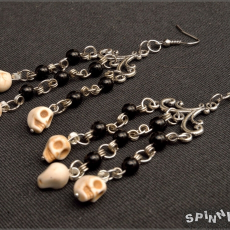 Gothic Totenköpfe Ohrringe – Ohrschmuck Dunkel Romantik handmade