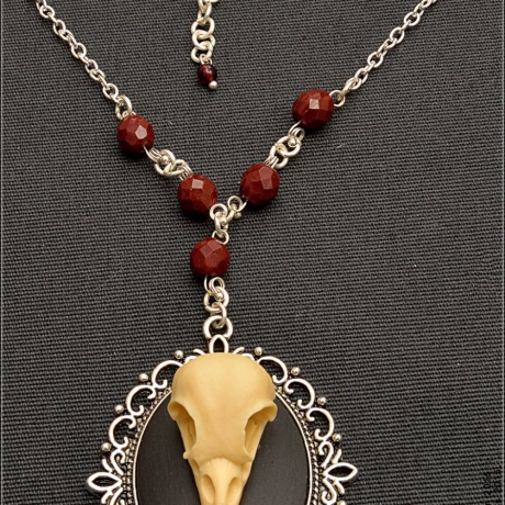 Gothic Vogelschädel Medaillon  Amulett Halsschmuck handmade