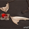 Blutjuwel Fledermausflügel Halskette – Gothic Fantasy handmade
