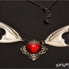 Blutjuwel Fledermausflügel Halskette – Gothic Fantasy handmade