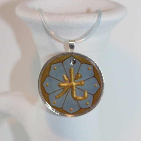 Elegante Feng Shui Glücksbringer Halskette mit Symbol für Licht