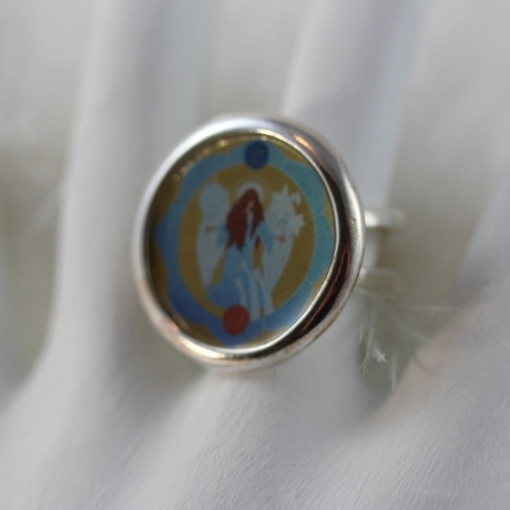 Engel Ring mit Erzengel Gabriel in runder Fassung, blau hellblau