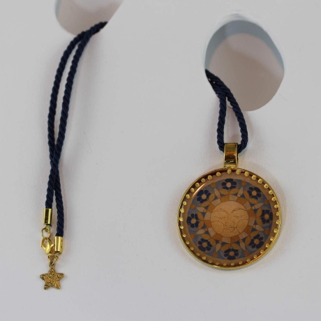 Halskette mit Sonne in Gelb Gold Blau, Sonnen Mandala Kette