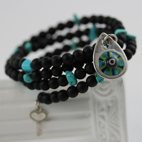 Mala Stil Wickel-Armband aus Onyx und Türkis mit Mati Auge