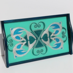 Stand Tablett mit Delphinen, handbemalt und Blattsilber belegt