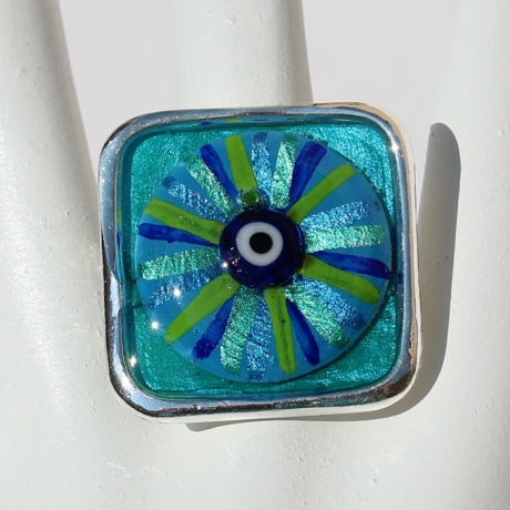 Ring mit Glücks Auge in Türkis Blau in quadratischer Fassung