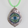 Halskette mit Glücks Auge in keltischem Knoten an grüner Kordel