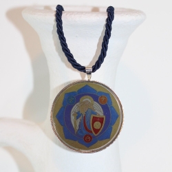 Engel Kette mit Erzengel Michael Anhänger an gedrehter Kordel Engel Kette mit Erzengel Michael Anhänger an gedrehter Kordel