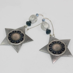 Stern Ohrringe mit Mond Mandala, festliche Stardust Ohrhänger