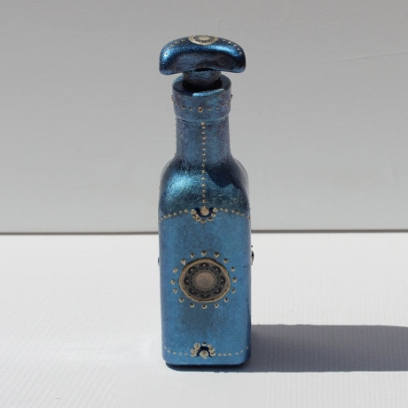 Glas Flasche in Dunkelblau Silber Patiniert mit Mond Mandala