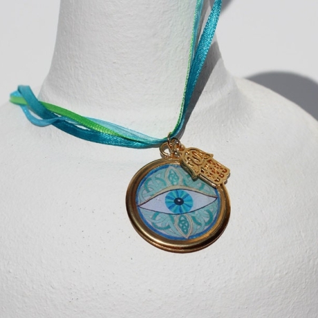 Glücksbringer Kette mit Auge und Hamsa in Keltischem Knoten