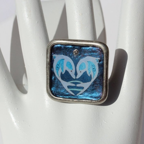 Ring mit Delphin Mandala in Quadrat Fassung meerblau dunkelblau