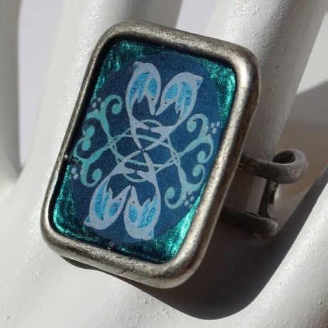 Ring mit Delphin Motiv in Quadrat Fassung petrol grün dunkelblau