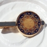 Krawattennadel mit Sonne Mandala in Gelb Blau Gold, Herrenschmuck