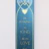 Wand Deko mit Rumi Poesie Zitat und Delphin Herz mit Blattgold