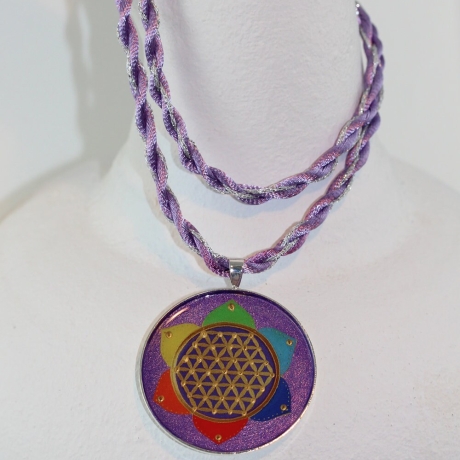 Halskette mit Blume des Lebens in Chakra Farben Lotus lila bunt