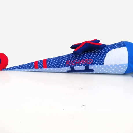 Schultüte Helikopter mit Kissen und Name bestickt, blau rot