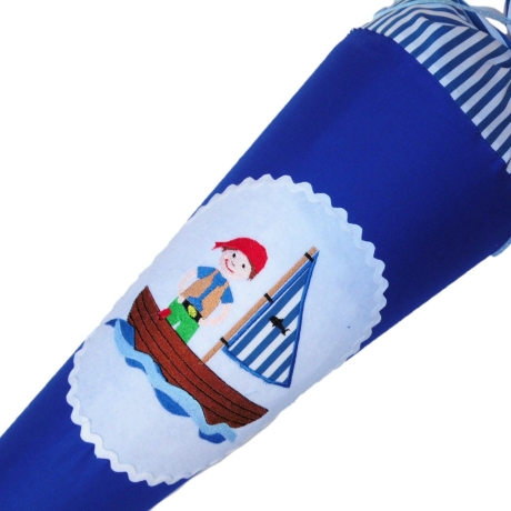 Schultüte Pirat mit Kissen und Name bestickt, 
