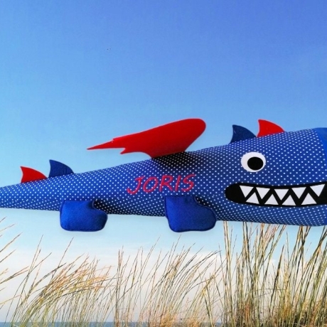 Schultüte Drache aus Stoff mit Kissen und Name bestickt