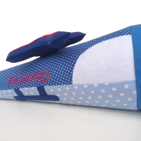 Schultüte Helikopter mit Kissen und Name bestickt, blau rot