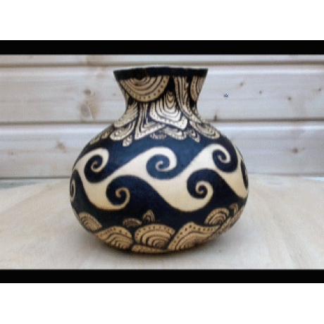 Einzigartiger Behälter aus Kalebasse mit Brandmalerei 016